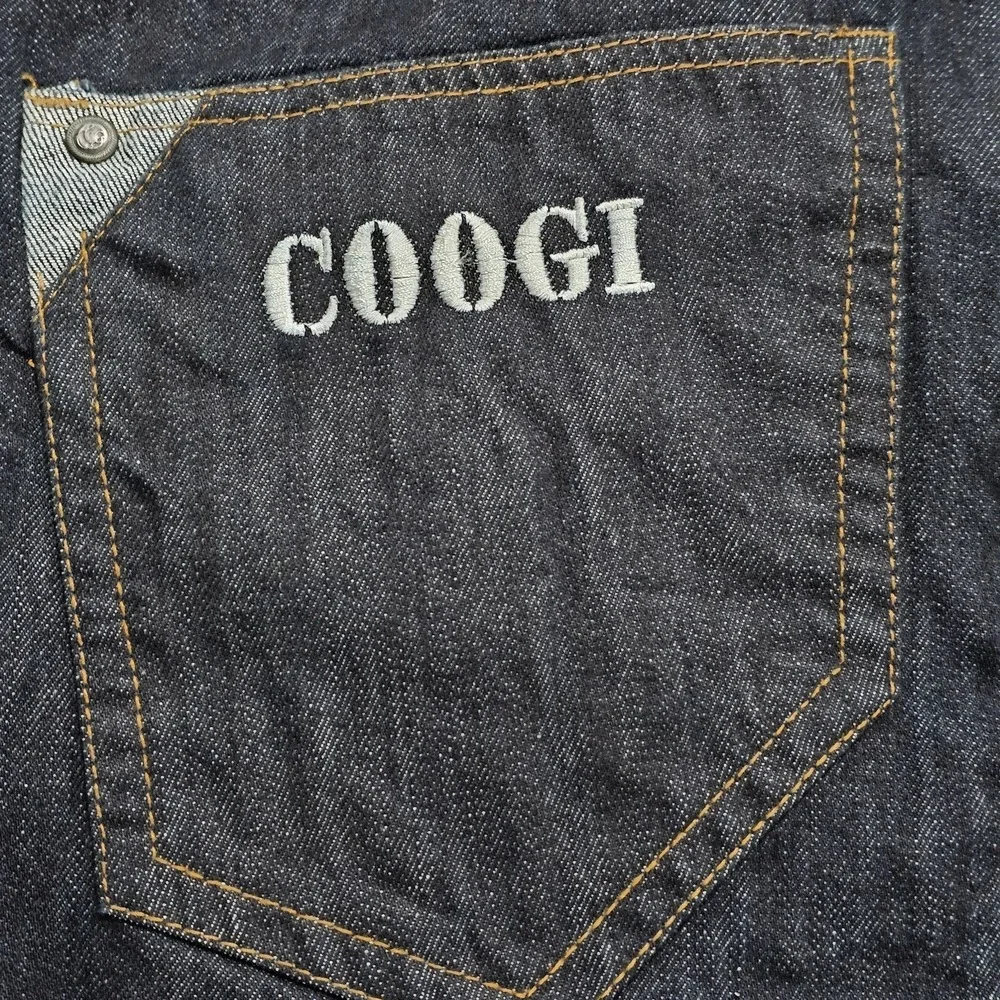 COOGI Men's Jeans W44 L34 Dark Wash Denim Relaxed Fit Embroidered Patch Flag Y2K